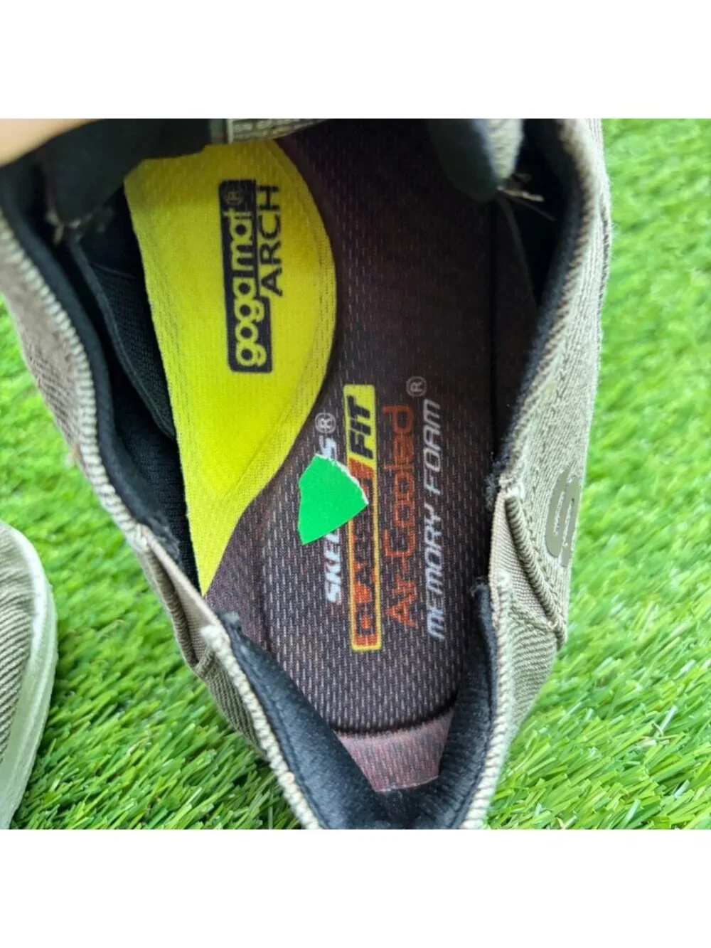 Skechers please review
